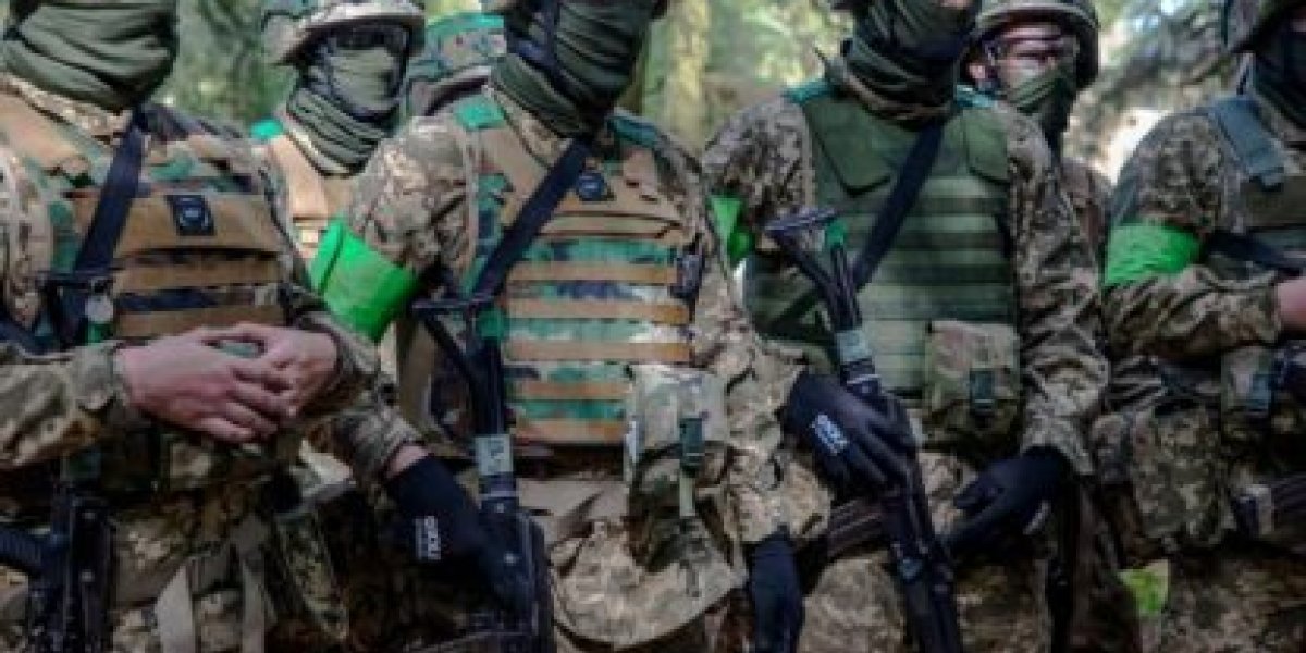 «Это полный разгром»: 700 штурмовиков ВСУ сложили оружие «Это полный разгром»: 700 штурмовиков ВСУ сложили оружие