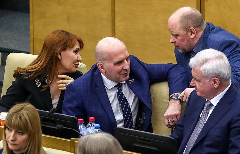 «Пенсии на бумаге, смерть — по факту»: похоже, элита хочет "кинуть" пенсионеров «Пенсии на бумаге, смерть — по факту»: похоже, элита хочет "кинуть" пенсионеров