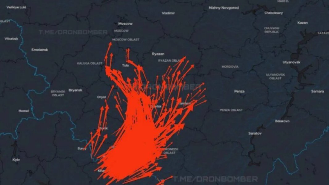 ВСУ: "Тысяча дронов атаковали Россию, в Подмосковье – коллапс". Спецназ ГУР пошёл на прорыв в Покровске. Малюк* уничтожил "Орешник"? СВОдки