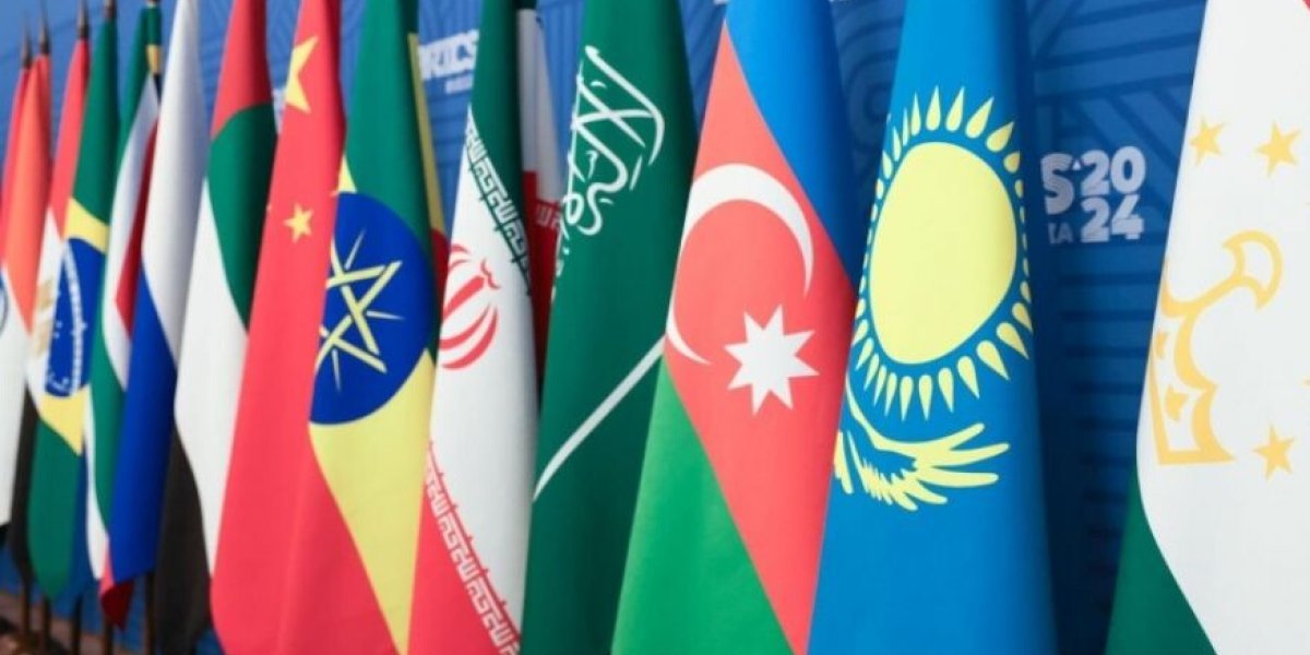 «Россия не использует доллар»: собирается ли БРИКС вести расчеты в собственной валюте? Откровения Силуанова