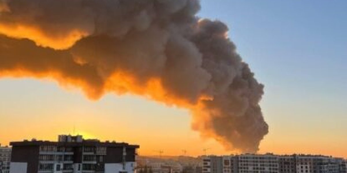 Львов лишился последнего европейского «хаба»: дым накрыл полгорода
