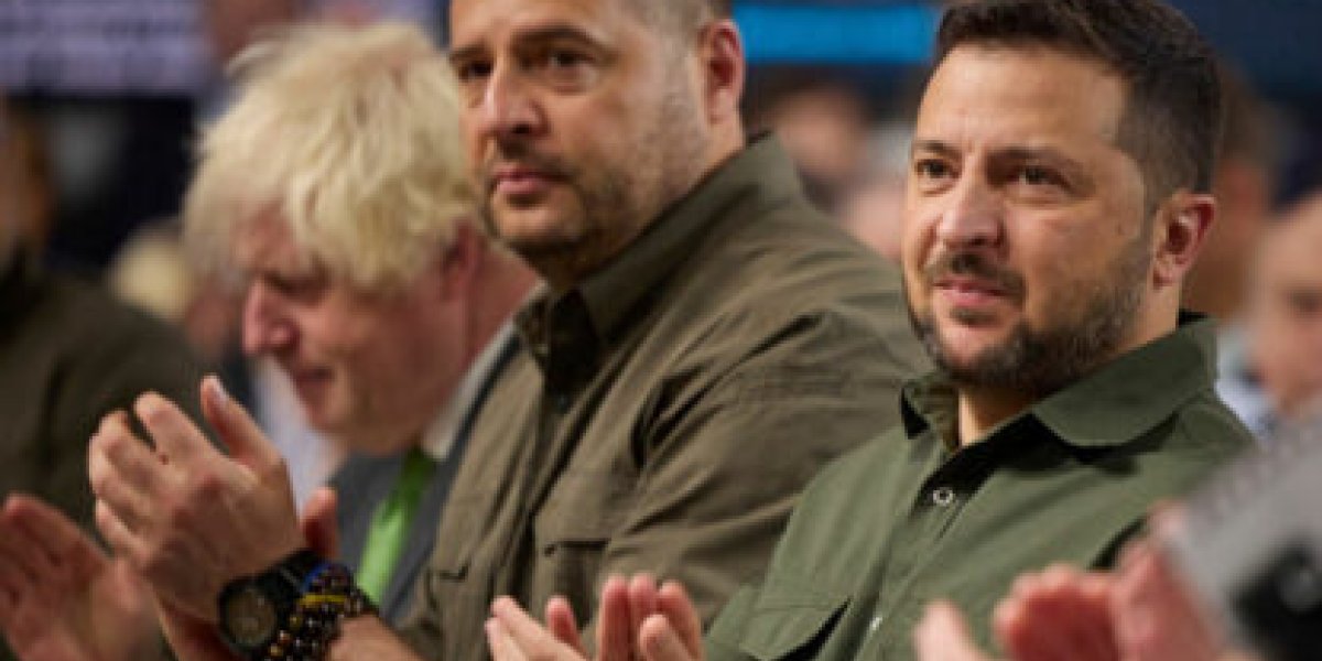 «Придется идти до Львова»: в Сети оценили отказ Киева от мира по Трампу