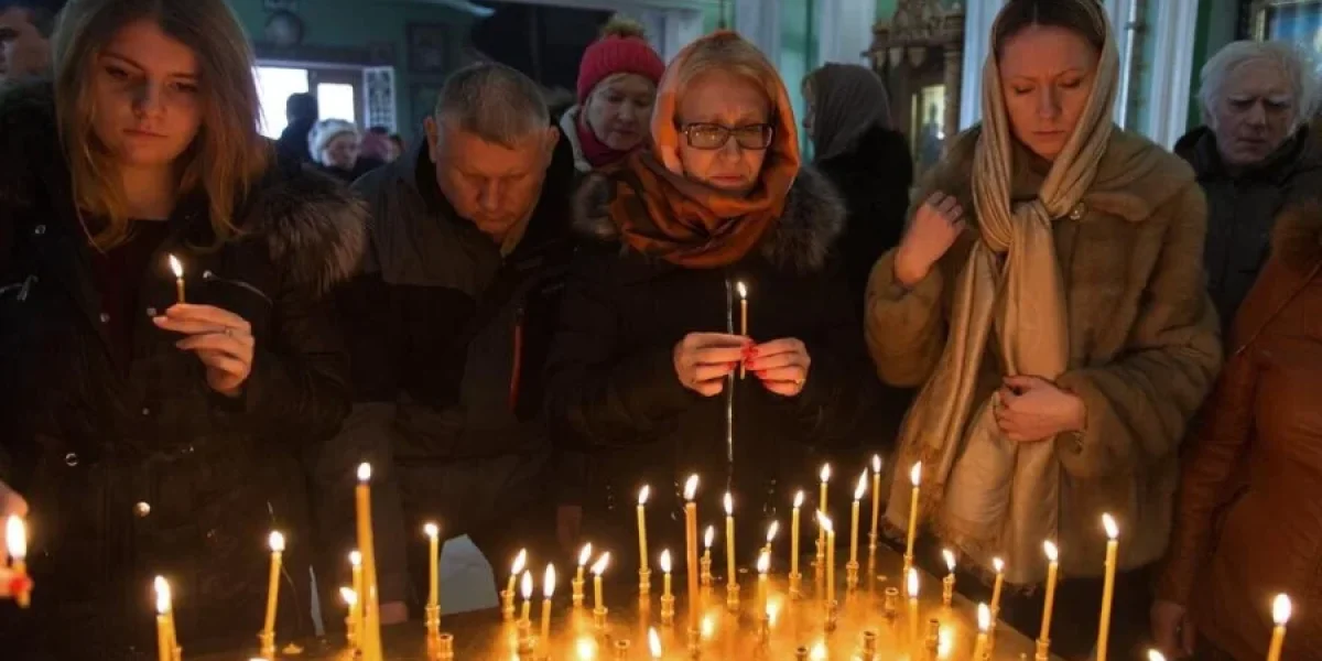 Почему нельзя трогать найденные вещи на кладбище? Михайловская родительская суббота сегодня, 15 ноября Почему нельзя трогать найденные вещи на кладбище? Михайловская родительская суббота сегодня, 15 ноября