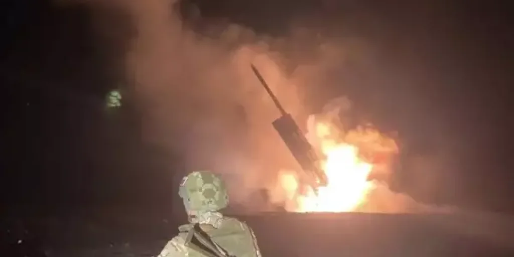 Удар возмездия: в небе над Украиной появились загадочные «огненные стрелы». Жить ВСУ осталось неделю. Купянск освободят со дня на день Удар возмездия: в небе над Украиной появились загадочные «огненные стрелы». Жить ВСУ осталось неделю. Купянск освободят со дня на день