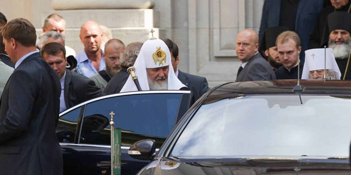 «Богатые, делитесь! Хватит прятать деньги»: Патриарх Кирилл призвал олигархов поделиться с бедными