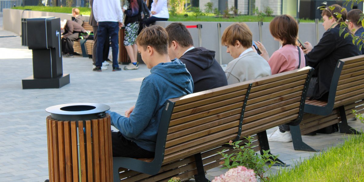 &laquo;Мечтать не вредно&raquo;: чего на самом деле хотят современные подростки