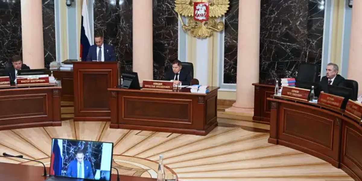 Справка все перевернула. Долина может подать или уже подала документы в Президиум Верховного суда. Это - еще выше