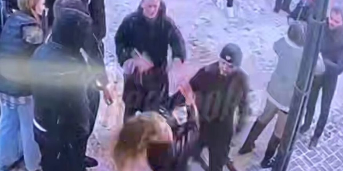 «Кто, на**й, твой отец?»: жёсткое избиение девушек в Нижнем Тагиле