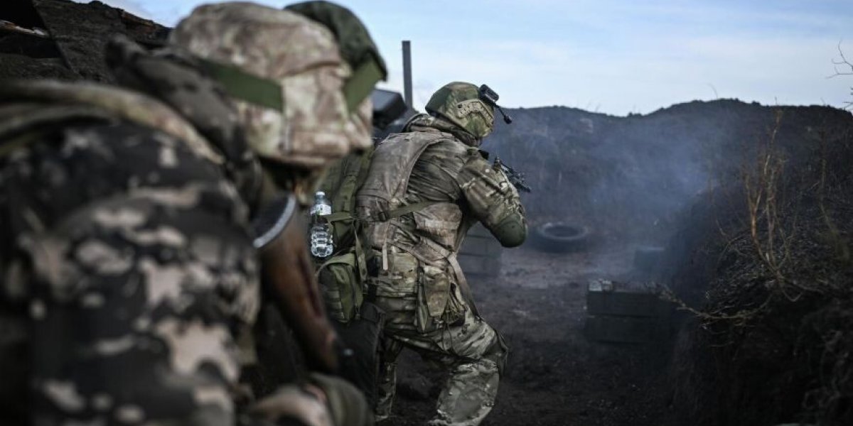 Генерал бьет тревогу: оборона рушится, военные ищут спасения. Коц: «Не хотите возвращать 4 области, отдадите больше» Генерал бьет тревогу: оборона рушится, военные ищут спасения. Коц: «Не хотите возвращать 4 области, отдадите больше»