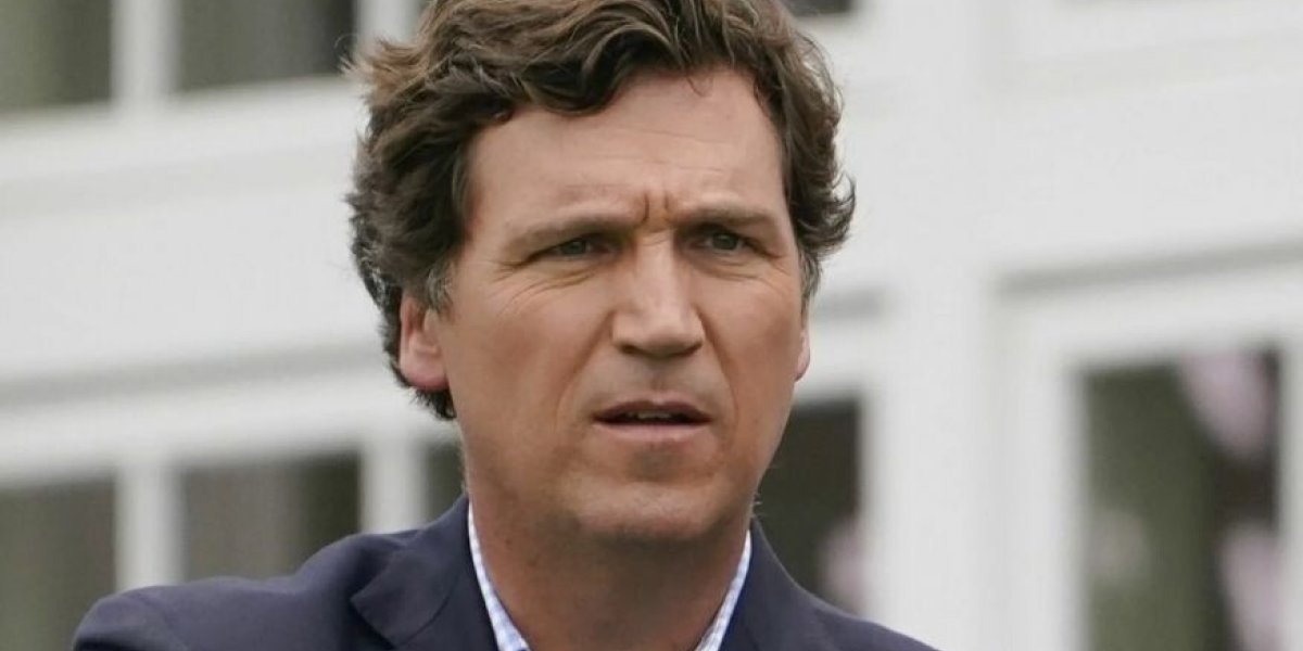 Он улетел, но обещал вернуться. Карлсон анонсировал новый приезд в Россию