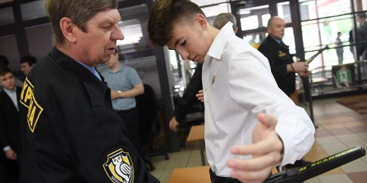 &laquo;Мы не можем школы превращать в тюрьмы&raquo;: в Госдуме призвали искать корень зла в семье