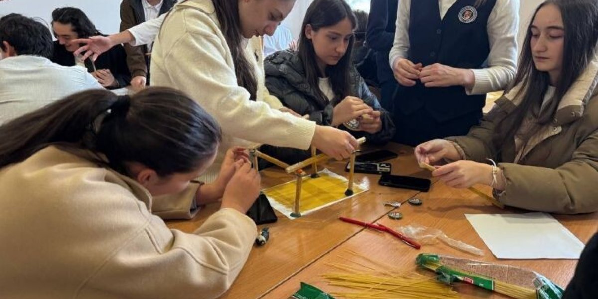 Абхазские школьники заинтересовались инженерным делом благодаря проекту &laquo;Международное ТехноНаставничество&raquo;