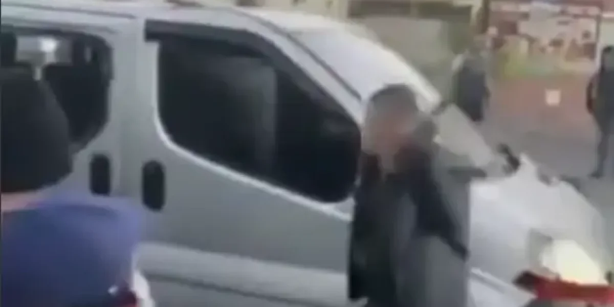 "И монтировкой бьет по стеклу машины ТЦК". Восстание в Одессе. Лиц уже никто не скрывает