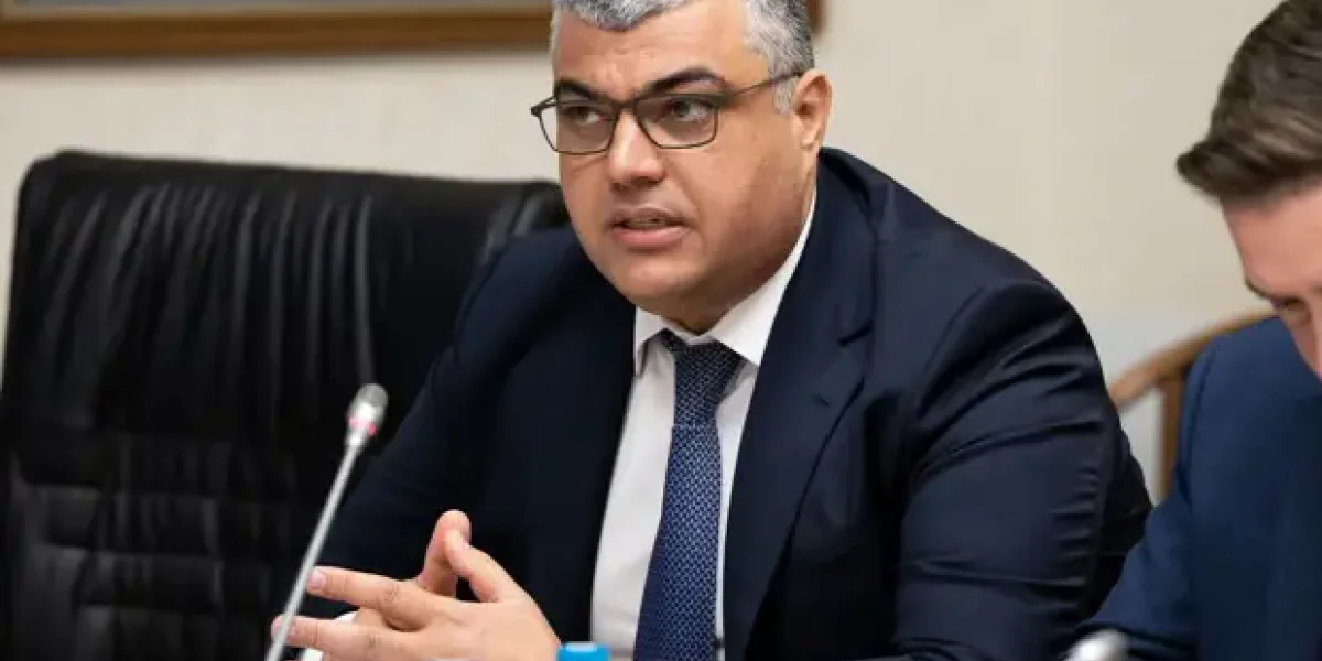 Хотите поговорить с депутатом Госдумы? 70 тысяч. Постоять рядом? 35. Громкое расследование о дельцах в ГД