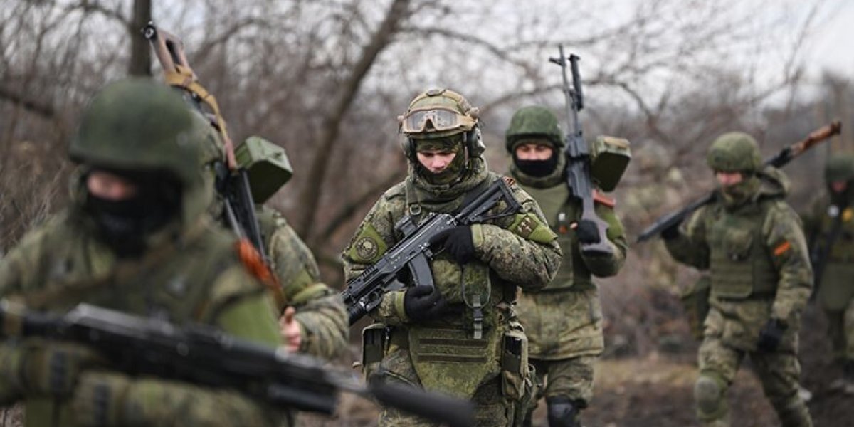 ВС РФ рассекли Мирноград: Северск пал, снабжение врага под ударом — свежая сводка ВС РФ рассекли Мирноград: Северск пал, снабжение врага под ударом — свежая сводка