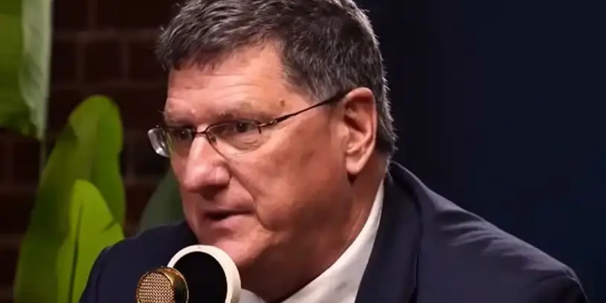 «Мы даже не близко»: экс-разведчик Риттер рассказал, чему в армии России сильнее всего завидует Пентагон