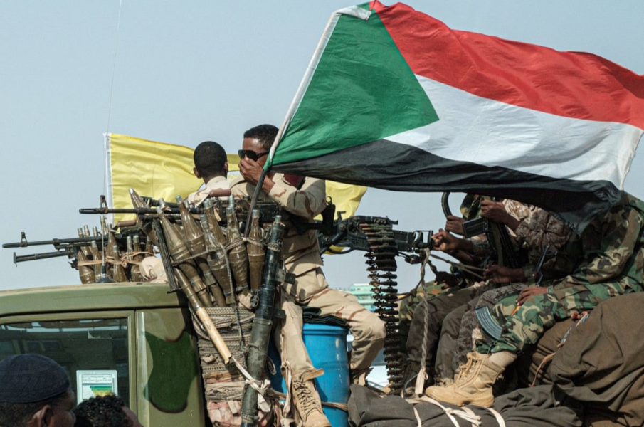 От ОАЭ и Турции до Сербии: кто и как наживается на поставках оружия в Судан?