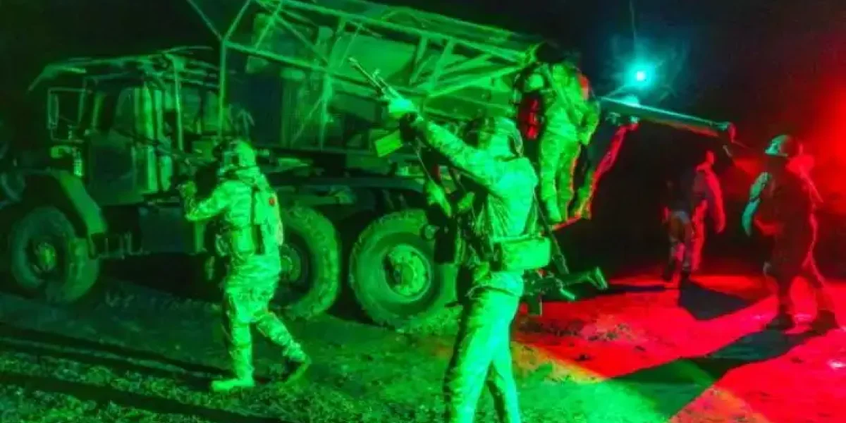 Бандеровцы вопят, что «русские не по правилам воюют» — оборона ВСУ в Гуляйполе посыпалась Бандеровцы вопят, что «русские не по правилам воюют» — оборона ВСУ в Гуляйполе посыпалась