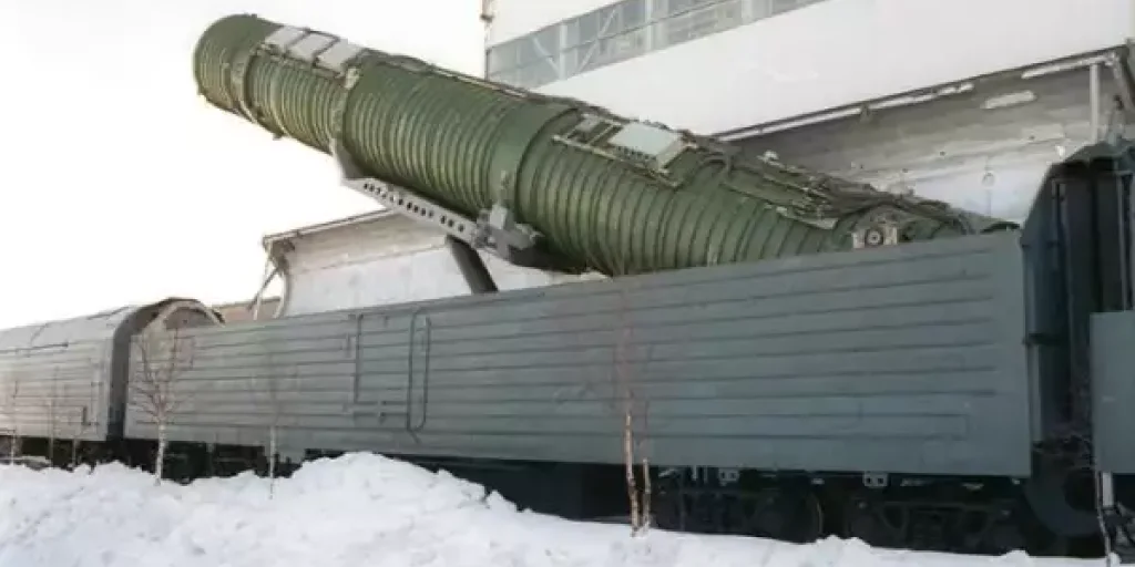 Возрождение &laquo;Поезда-призрака&raquo;: Россия возвращает &laquo;Баргузин&raquo; на рельсы с гиперзвуковым &laquo;Орешником&raquo; &mdash; кошмар Пентагона стал реальностью