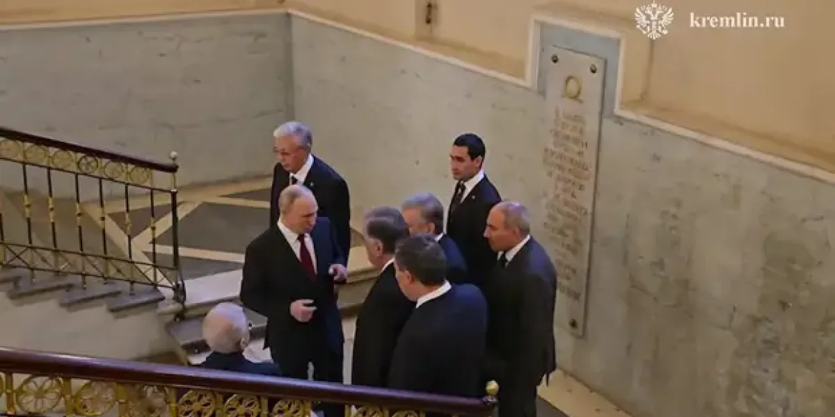 Баранец: "Казахстан нас предает, пора забирать манатки оттуда. А ОДКБ - это картонная фиктивная организация" Баранец: "Казахстан нас предает, пора забирать манатки оттуда. А ОДКБ - это картонная фиктивная организация"