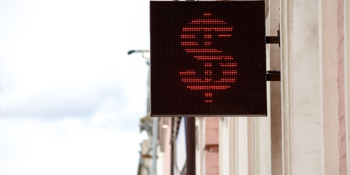 Экономист Балынин посоветовал россиянам скорее продавать валюту