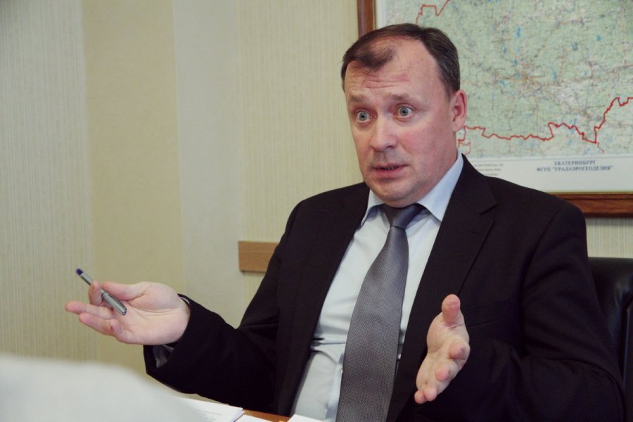 Мэр Екатеринбурга запретил новогодние украшения в подъездах: "соседи говорят – это харам"