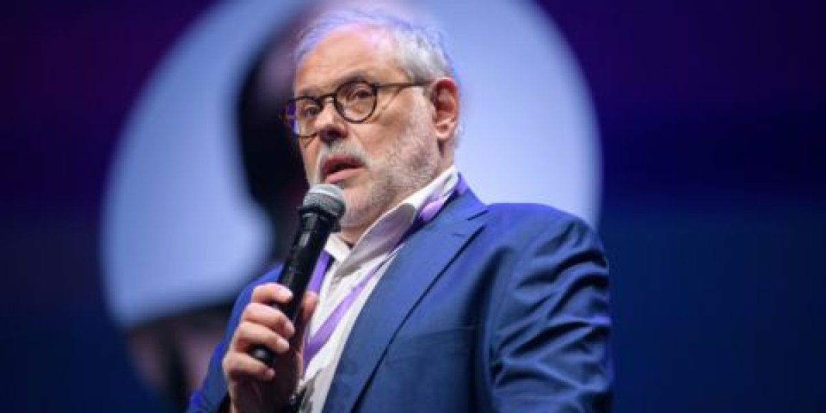 Хазин: Трамп торопится с заключением сделки с Путиным