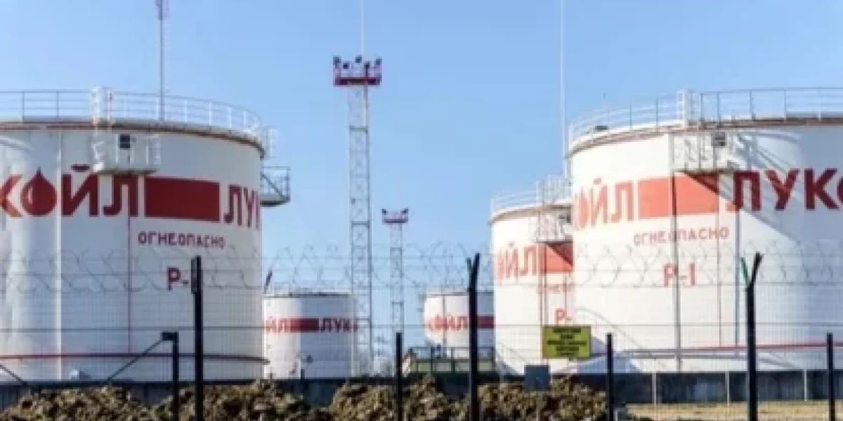 Нашлась компания, которая на корню заберёт весь бизнес Лукойла