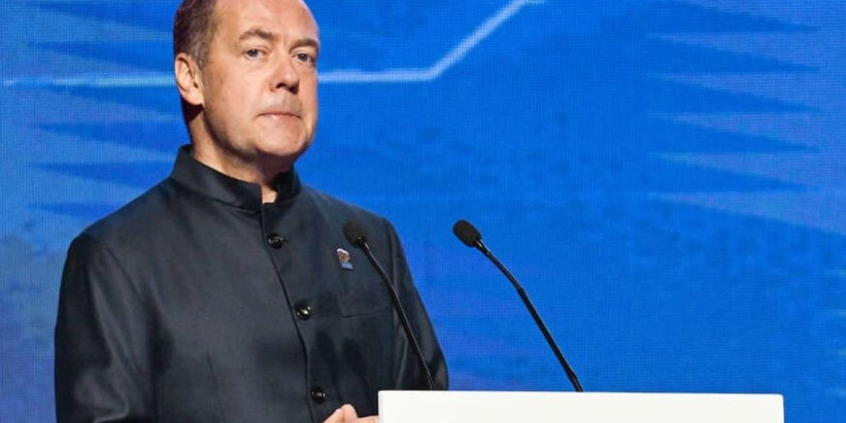 Медведев предупредил: страны ЕС заплатят $210 млрд &laquo;репараций&raquo; России за воровство активов