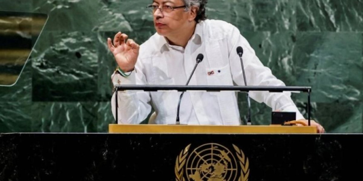 Колумбийцев удерживают на Украине силой: президент страны обратился к Зеленскому