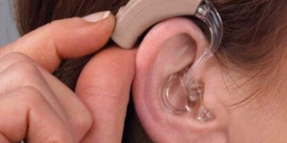 Слуховой аппарат как ключ к социальной активности и здоровью