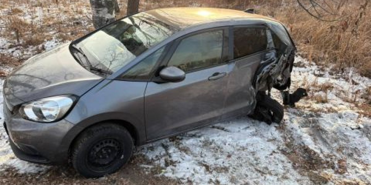 Полиция Приморья разыскала водителя, сбежавшего с места ДТП и бросившего там машину