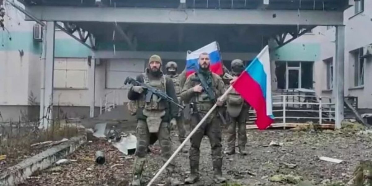 ВСУ в ужасе. Три русских бойца вошли в город и в одиночку взяли командный пункт противника