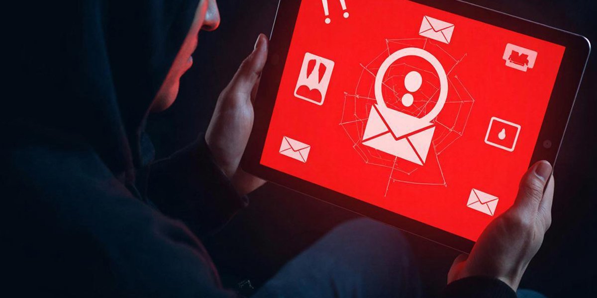 Россиянам напомнили об опасностях участия в онлайн-игре &laquo;Тайный Санта&raquo;