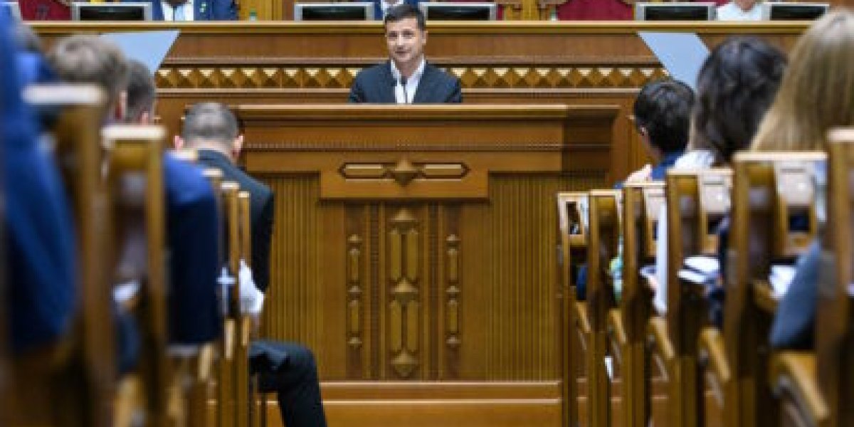 Цена нардепа — 200 000 гривен. За что Зеленский дал взятку парламенту?