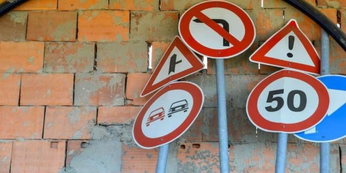 С нового года будем жить по новому. Какие дорожные знаки появятся в России?