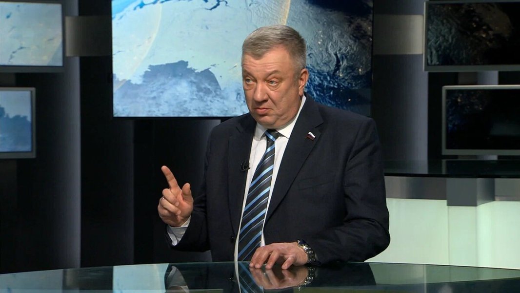 "Чего ты народ будоражишь?" Предсказание генерала Гурулёва сбывается: Русским пора снимать розовые очки