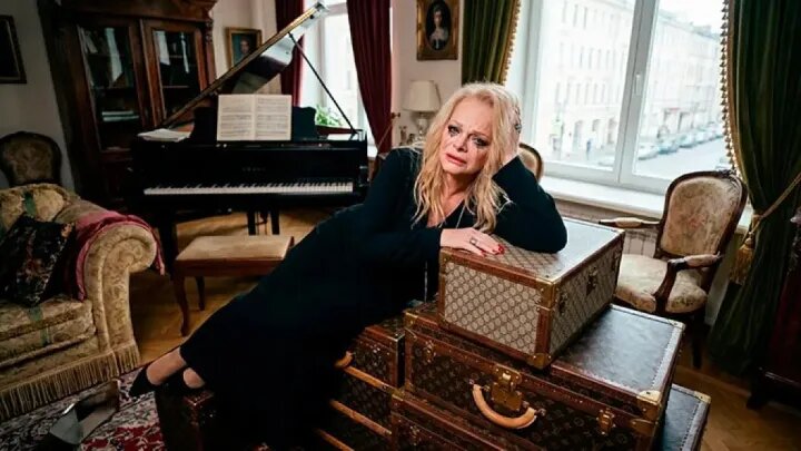 Долина идёт на шантаж – Лурье придётся заплатить миллион рублей?