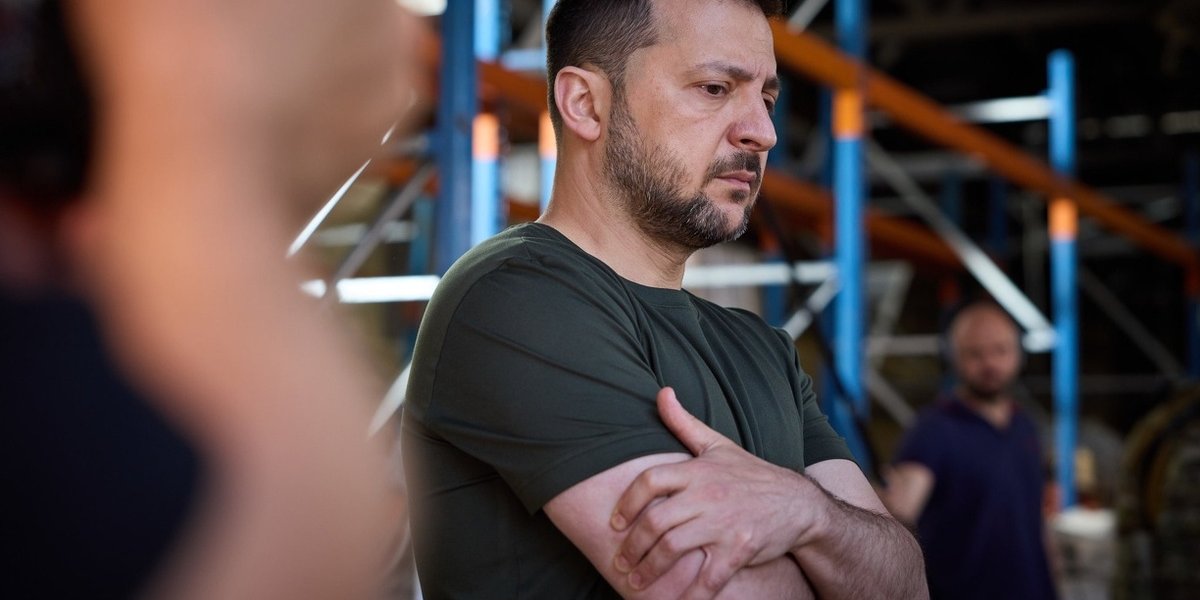 Таролог раскрыл, останется ли Зеленский у власти