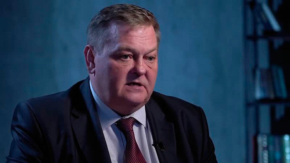 Историк Спицын о &laquo;раздвоении сознания&raquo; у россиян: требуют социализма, но голосуют за &laquo;Единую Россию&raquo;