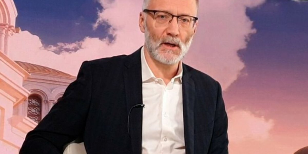 Политолог Михеев заявил о 400 млрд рублей, которые украли мошенники у россиян