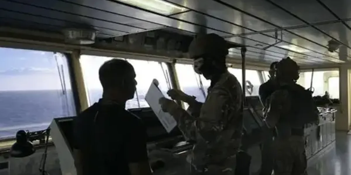 Макрон: "Мы захватили танкер. Он - русский". Зеленский: "Их корабли могут утонуть у Гренландии" Макрон: "Мы захватили танкер. Он - русский". Зеленский: "Их корабли могут утонуть у Гренландии"