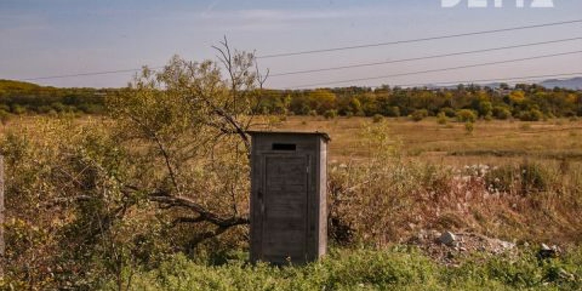 Фекальный коллапс во Владивостоке: УК приостановила вывоз нечистот из надворных туалетов