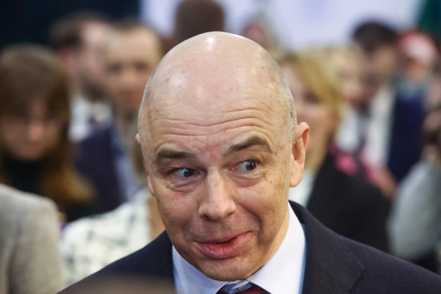 Либералы хотят разрешить онлайн-казино — там денег много, а им перестало хватать