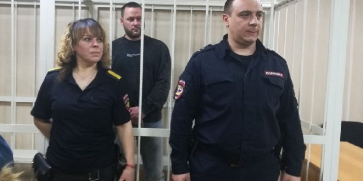 Владельца обрушившегося ТЦ в Новосибирске арестовали до 22 марта: подробности из зала суда