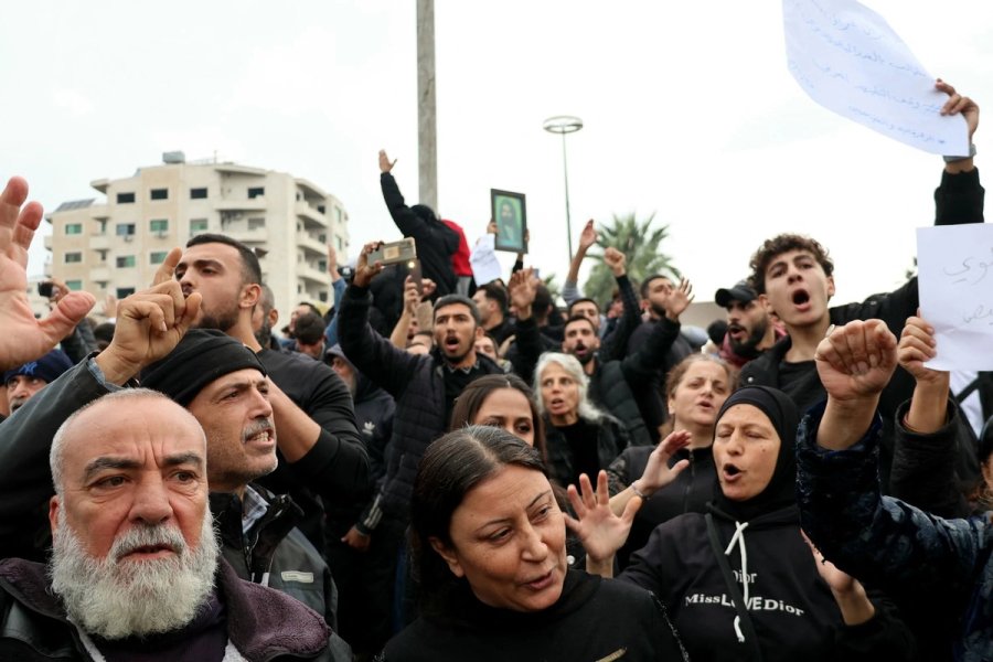 «Новая Сирия»: самоорганизация алавитов побережья не устраивает ни режим в Дамаске, ни США «Новая Сирия»: самоорганизация алавитов побережья не устраивает ни режим в Дамаске, ни США