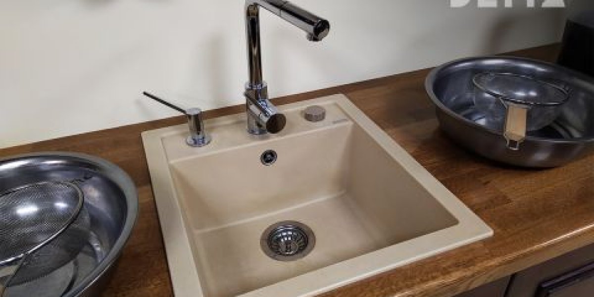 Город в Приморье остался без воды из-за износа труб, морозов, аварии и падения уровня реки