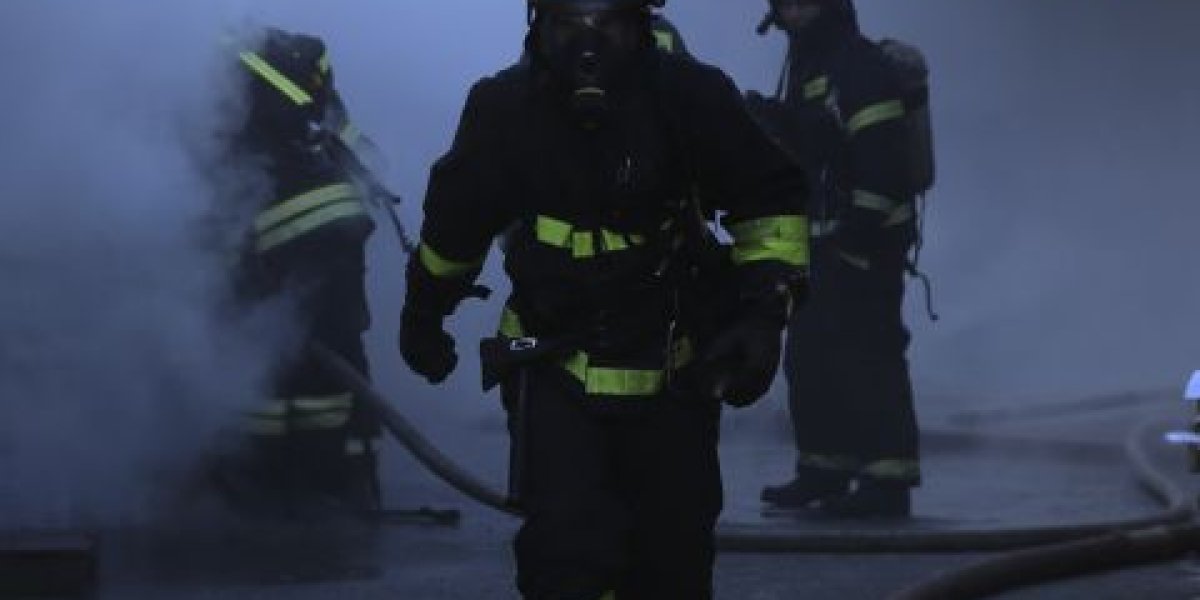 Строящийся жилой комплекс загорелся в Артёме