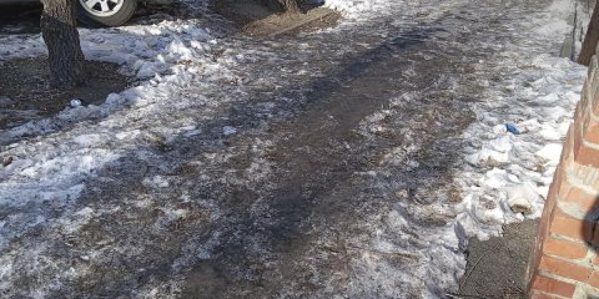 Больше полумесяца: последствия снегопада продолжают устранять во Владивостоке