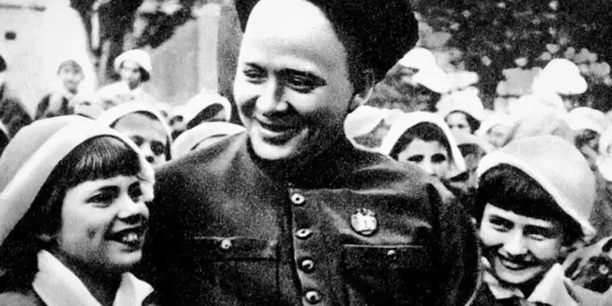 Почему утверждали, что Аркадий Гайдар был садистом и палачом? Почему утверждали, что Аркадий Гайдар был садистом и палачом?